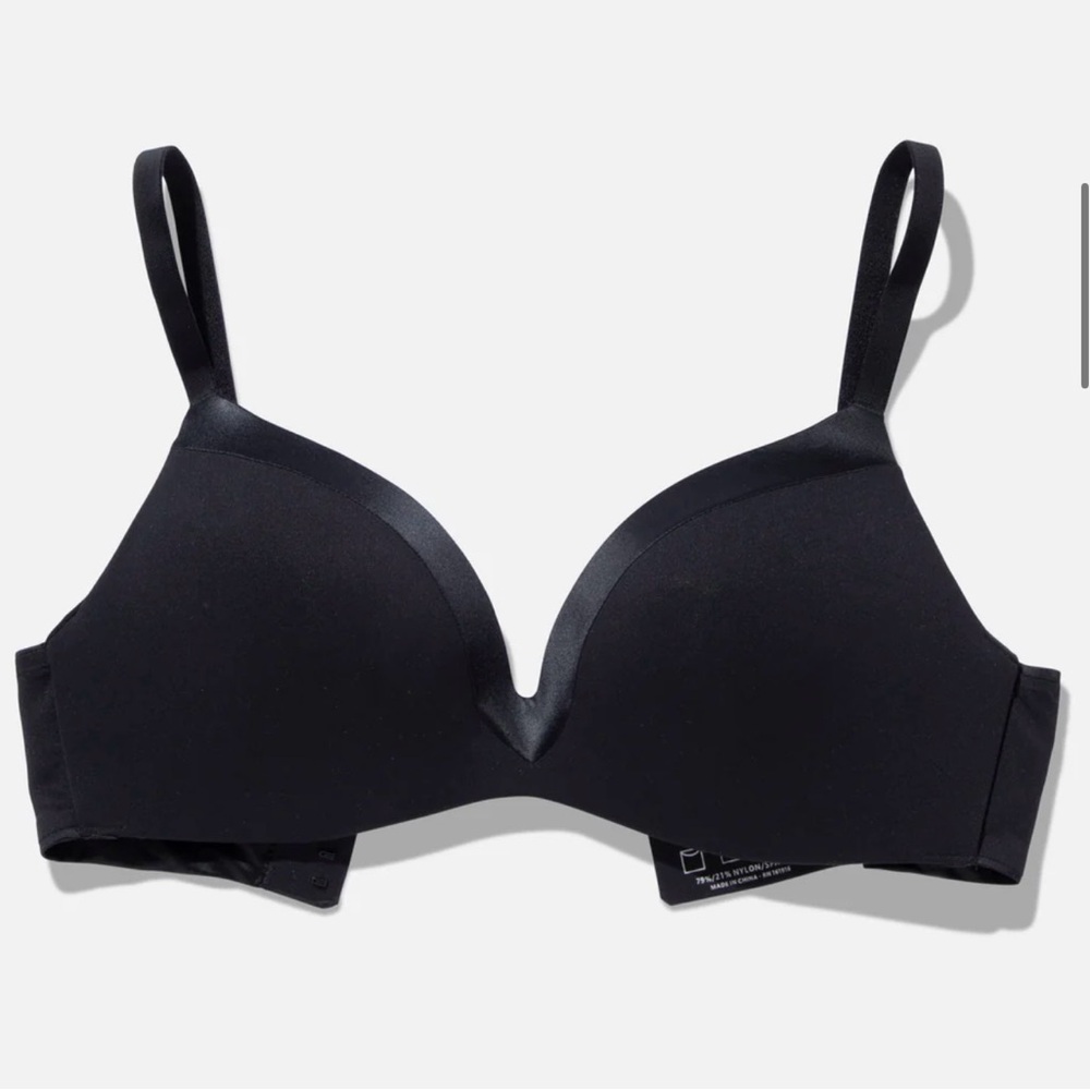 NEW Underoutfit Satin Grace 3D Molded Bra